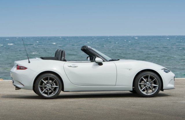 A Mazda 10 évre tervez az MX-5 ND-vel, és lesz turbó!