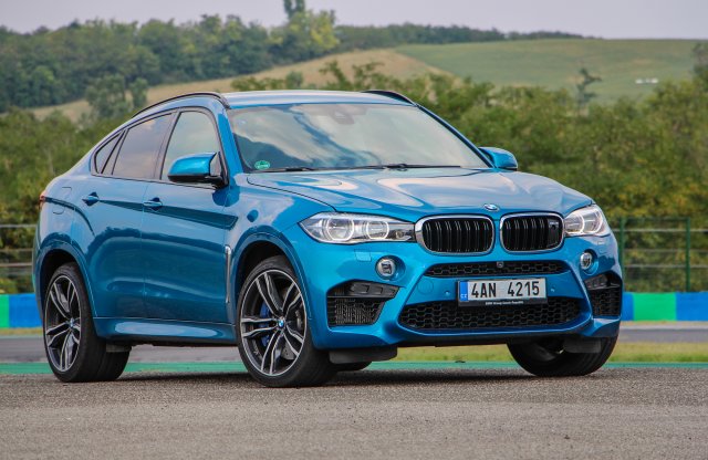 Három-kilencvenhat! – BMW X6 M teszt