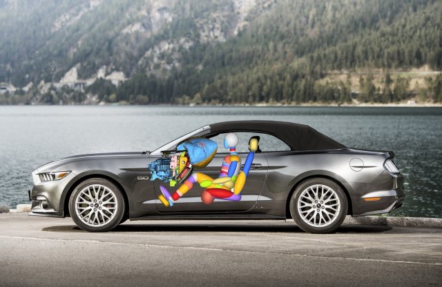 Aztán a Mustang  kesztyűtartó-légzsákjáról hallottak-e már?