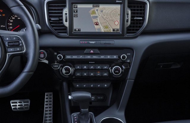 A Kia megmutatta a Sportage belsejét is