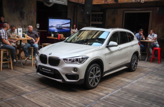 Élőben sokkal dögösebb – itthon a BMW X1