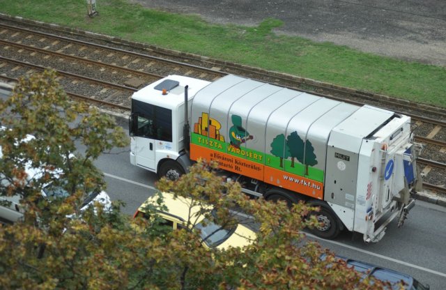 3,5 milliárd forintért új kukásautókat kap a főváros