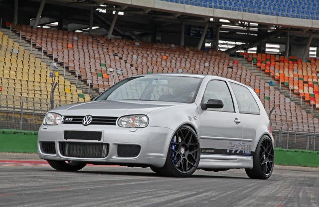 Négyes Golf 550 lóerővel. Elég lesz?