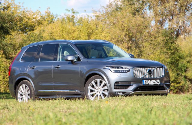Vállatlan fordulat  – Volvo XC90 D5 AWD teszt