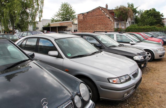 Nagyon pörög a használtautó-biznisz