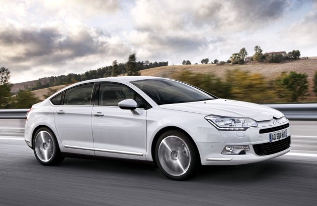 A Citroën egy frappánsan egyszerű és stílusos C5-utódot tervez