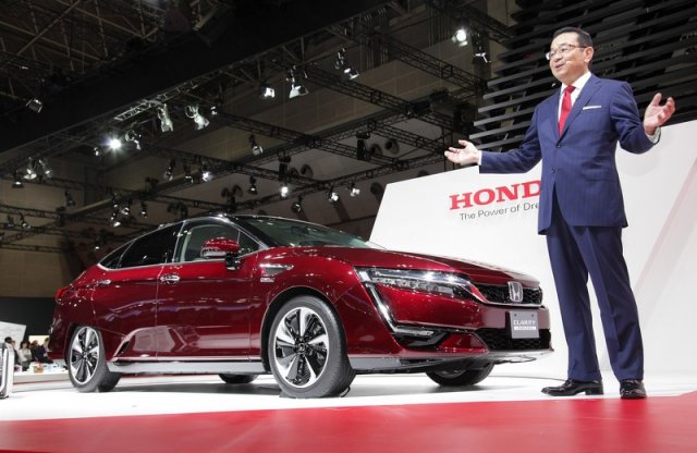 Tokió legzöldebbje bordó: a Honda Clarity Fuel Cell