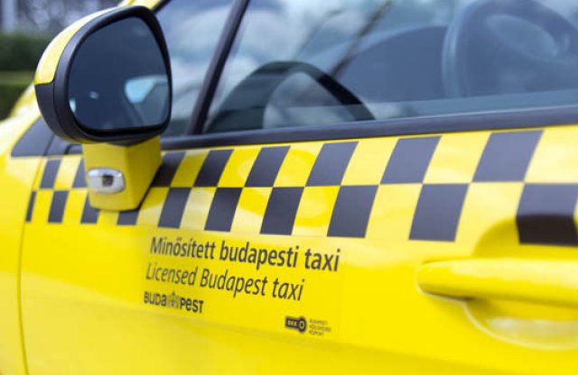 Egyszerre enyhült és lett keményebb a fővárosi taxirendelet