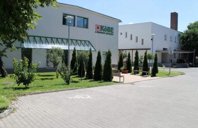 Breaking: a KÖBE már nem adhat el kötelező biztosítást