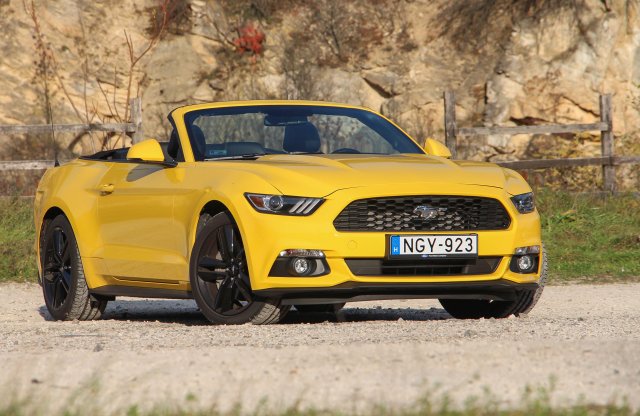 Olcsón is lehetsz menő! Ford Mustang teszt