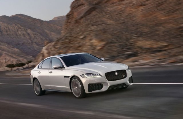 Lepel alatt már láttuk, mindent tudunk róla - az új Jaguar XF