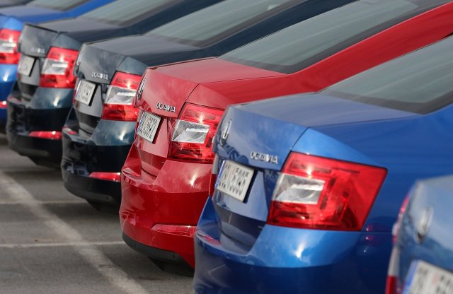 Idén 11 hónap alatt több autó fogyott, mint tavaly egész évben