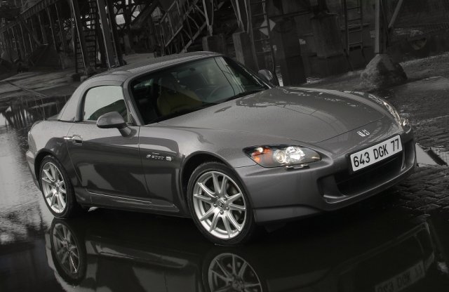 A Mazda MX-5 ellenfeleként térne vissza a Honda S2000
