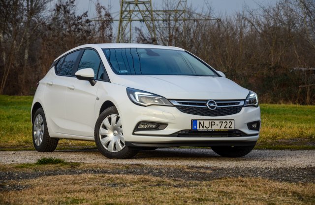 Három hengerrel is élmény – Opel Astra 1.0 Turbo teszt