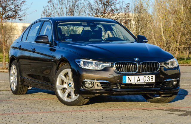 Fapados luxus – BMW 330i xDrive teszt