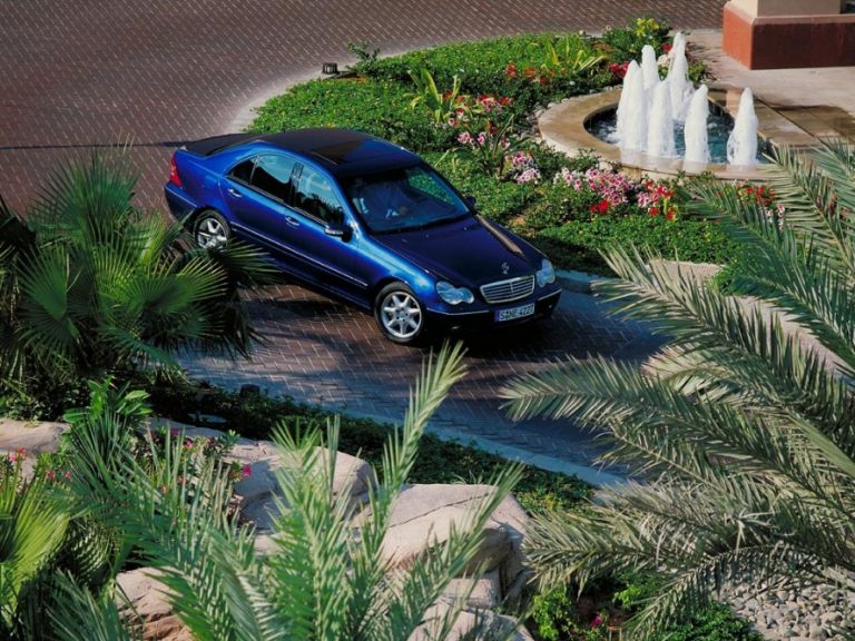 MERCEDES-BENZ C-OSZTÁLY