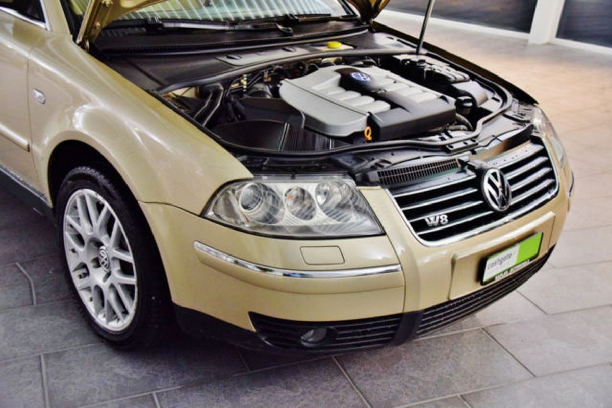 VOLKSWAGEN PASSAT