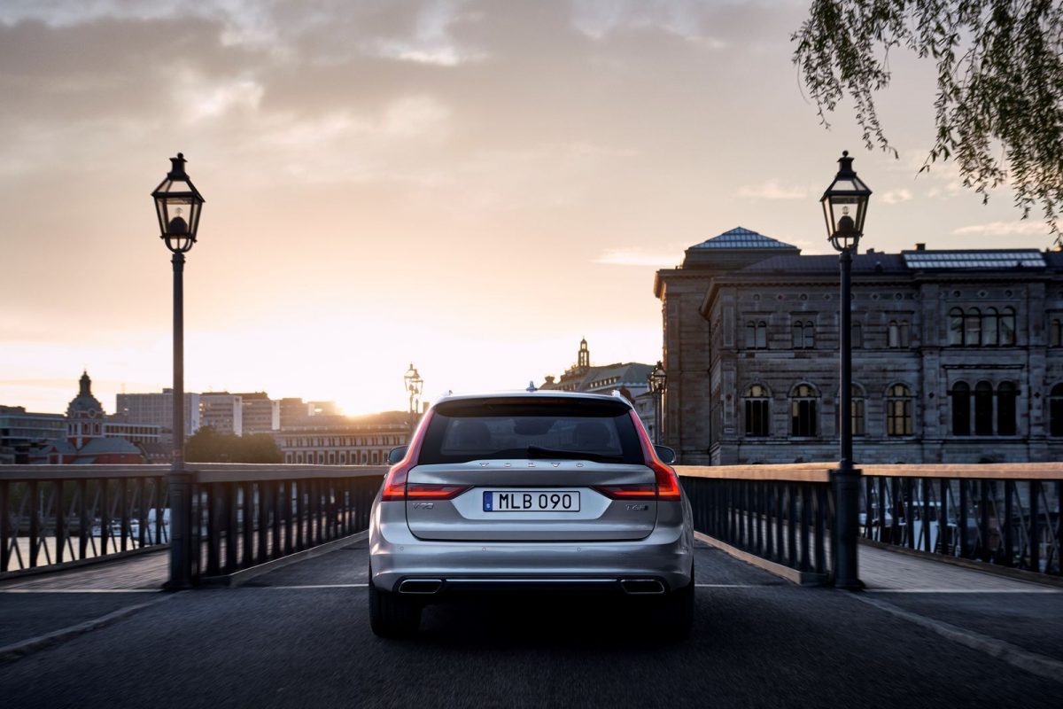 VOLVO V90