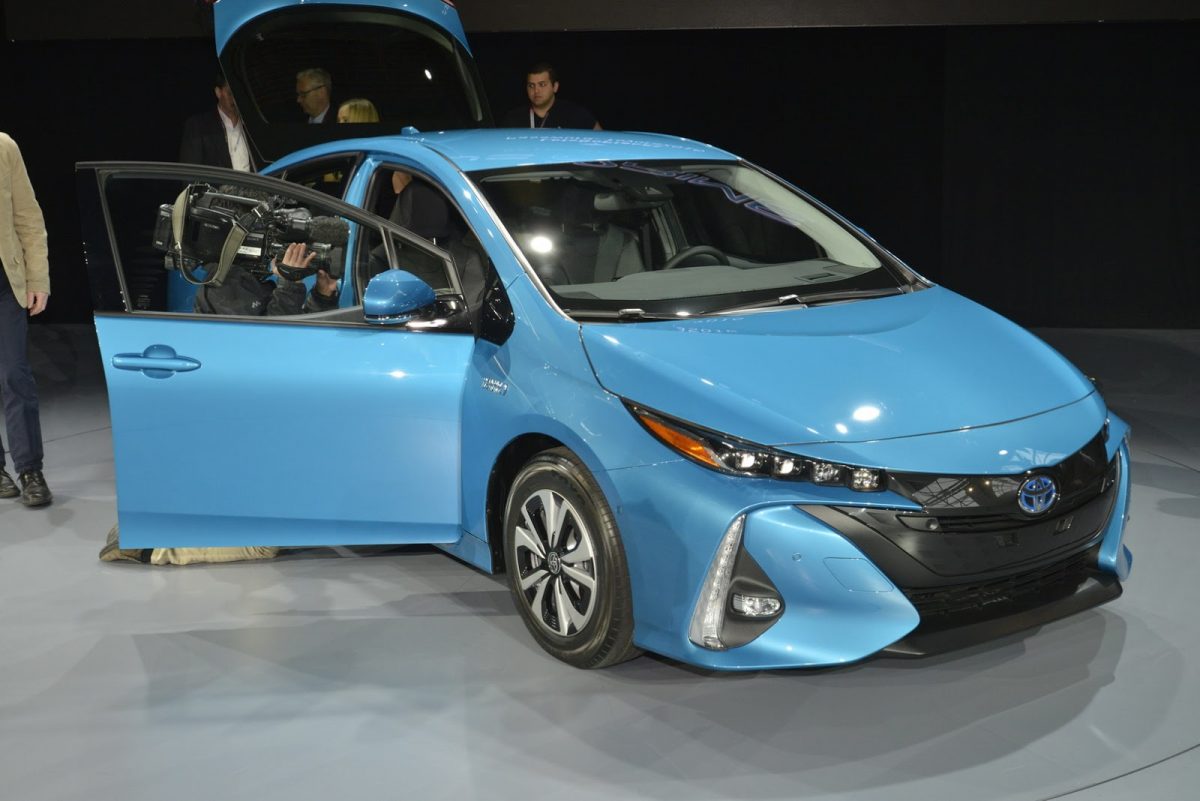 TOYOTA PRIUS