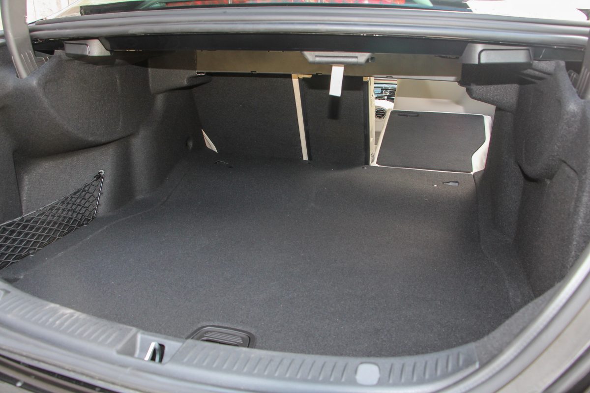 MERCEDES-BENZ E-OSZTÁLY