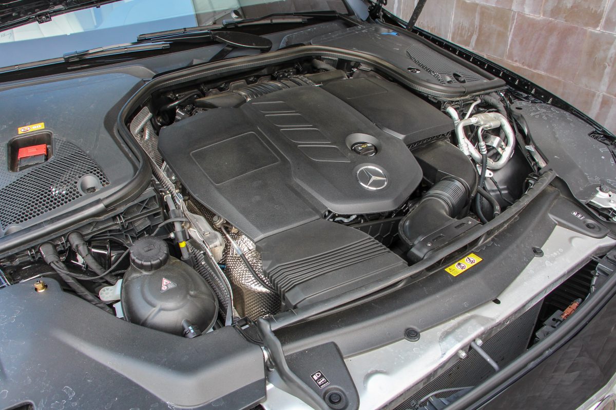 MERCEDES-BENZ E-OSZTÁLY