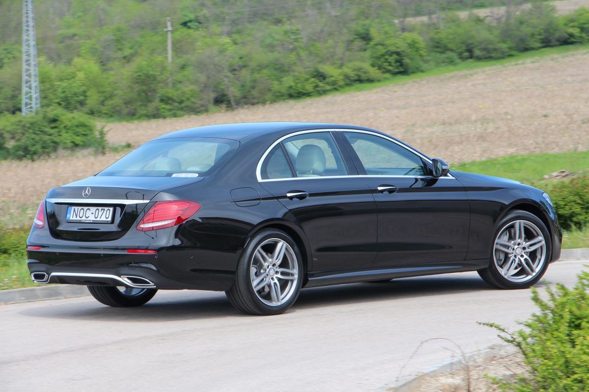 MERCEDES-BENZ E-OSZTÁLY