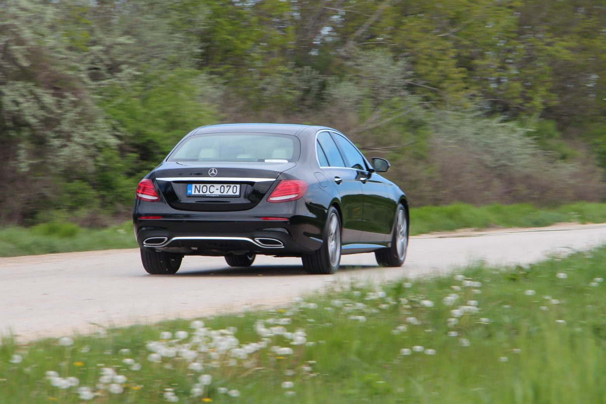 MERCEDES-BENZ E-OSZTÁLY