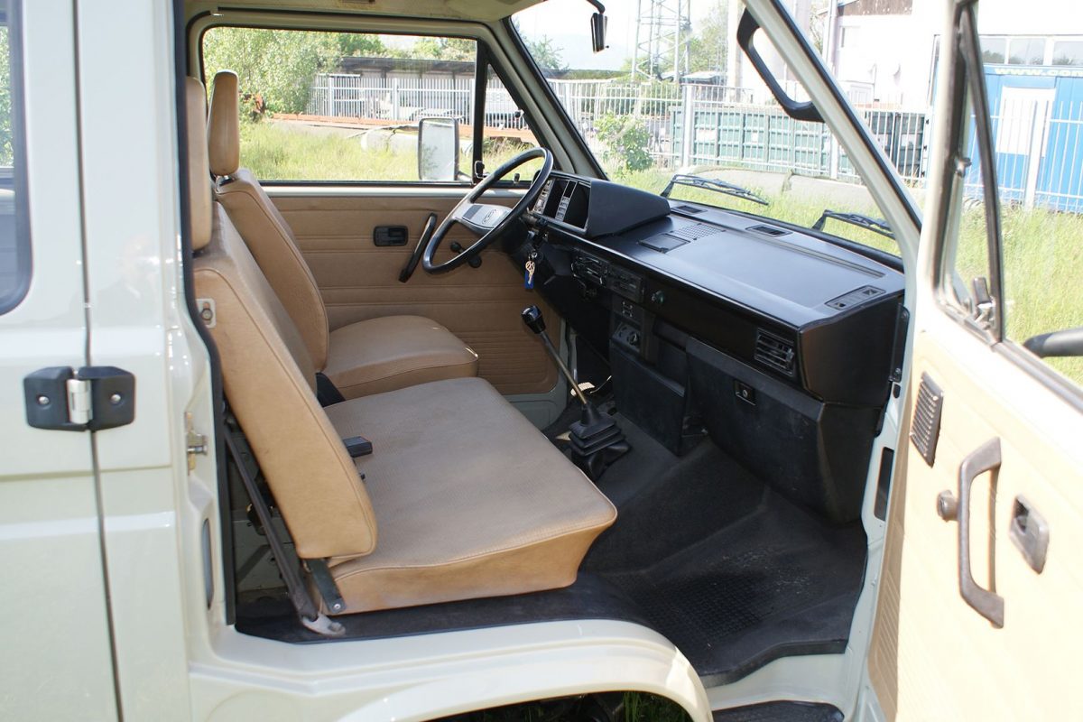 VOLKSWAGEN TRANSPORTER T3