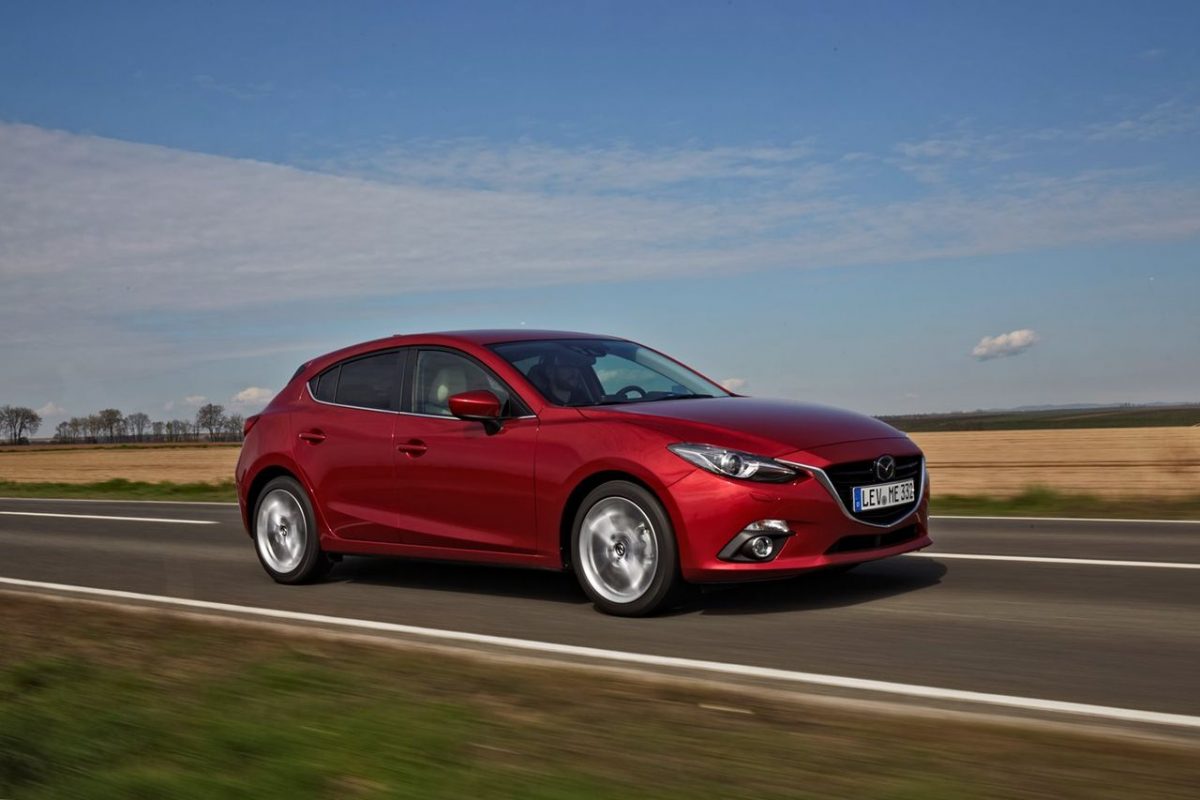 MAZDA 3