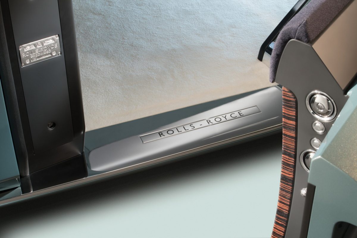 ROLLS-ROYCE