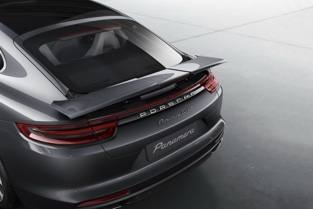PORSCHE PANAMERA