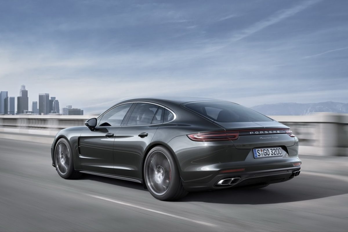 PORSCHE PANAMERA