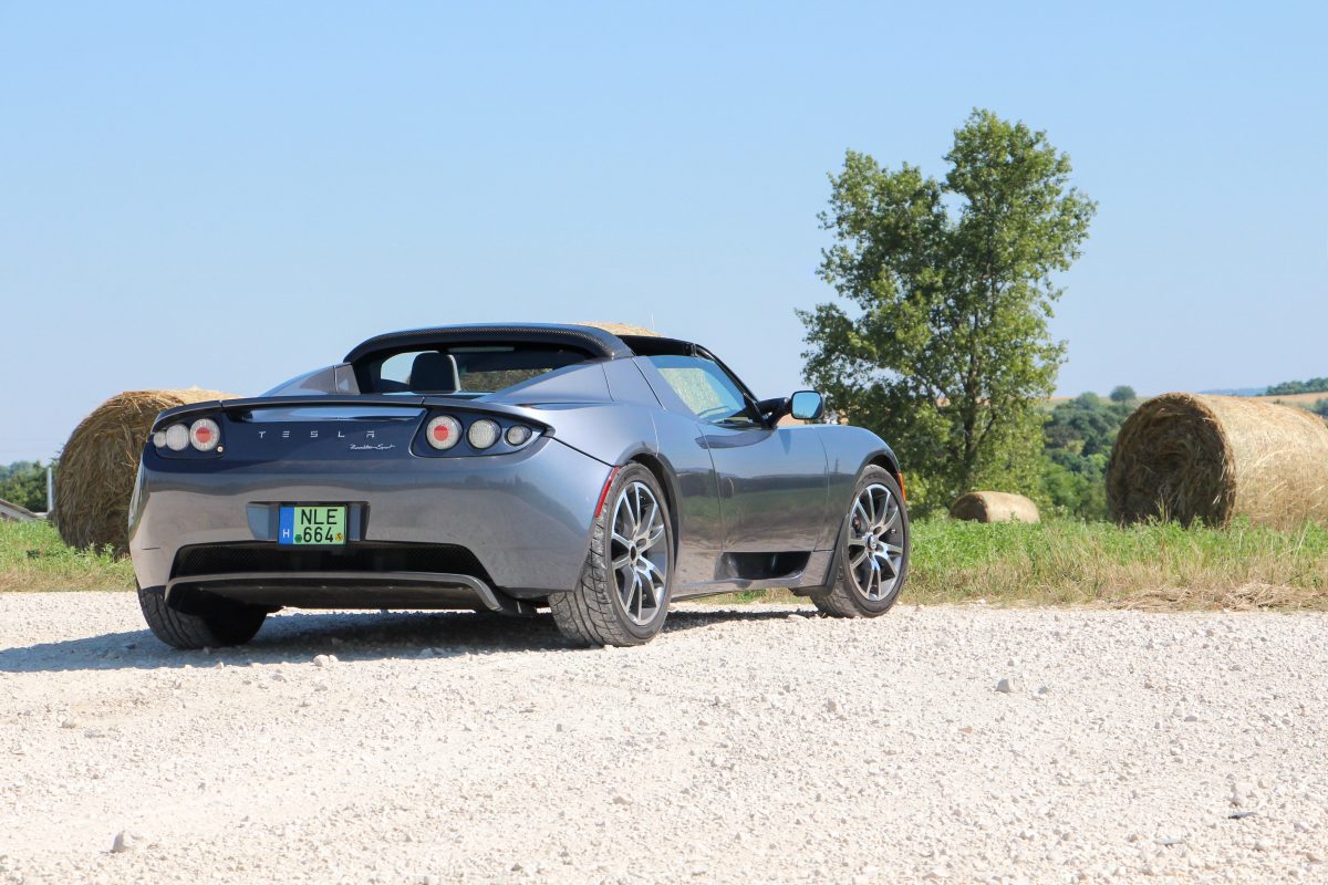 TESLA ROADSTER
