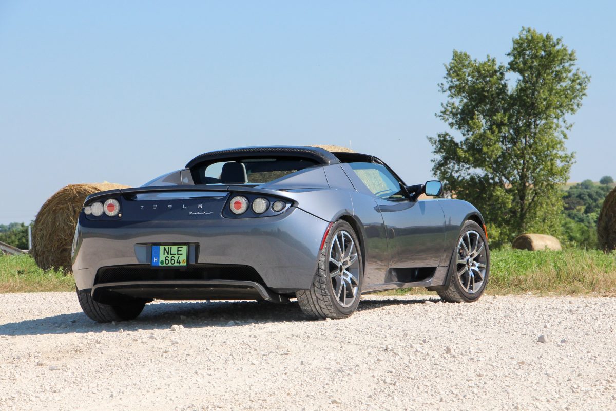 TESLA ROADSTER
