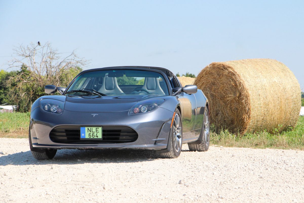 TESLA ROADSTER