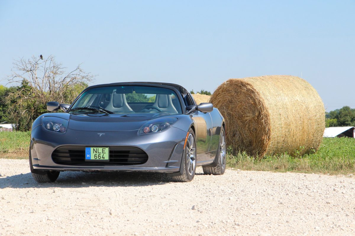 TESLA ROADSTER