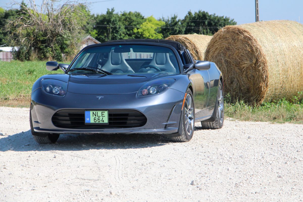 TESLA ROADSTER