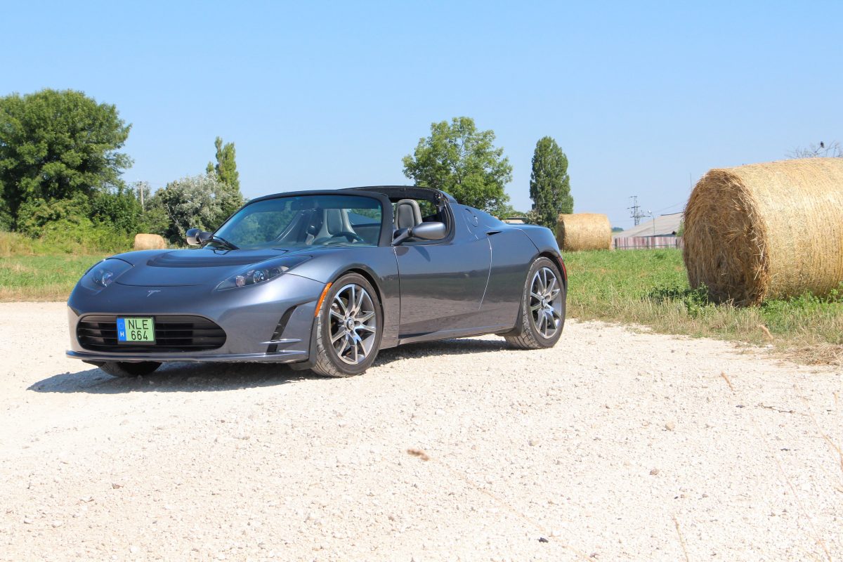 TESLA ROADSTER