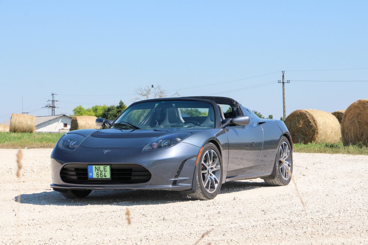 TESLA ROADSTER