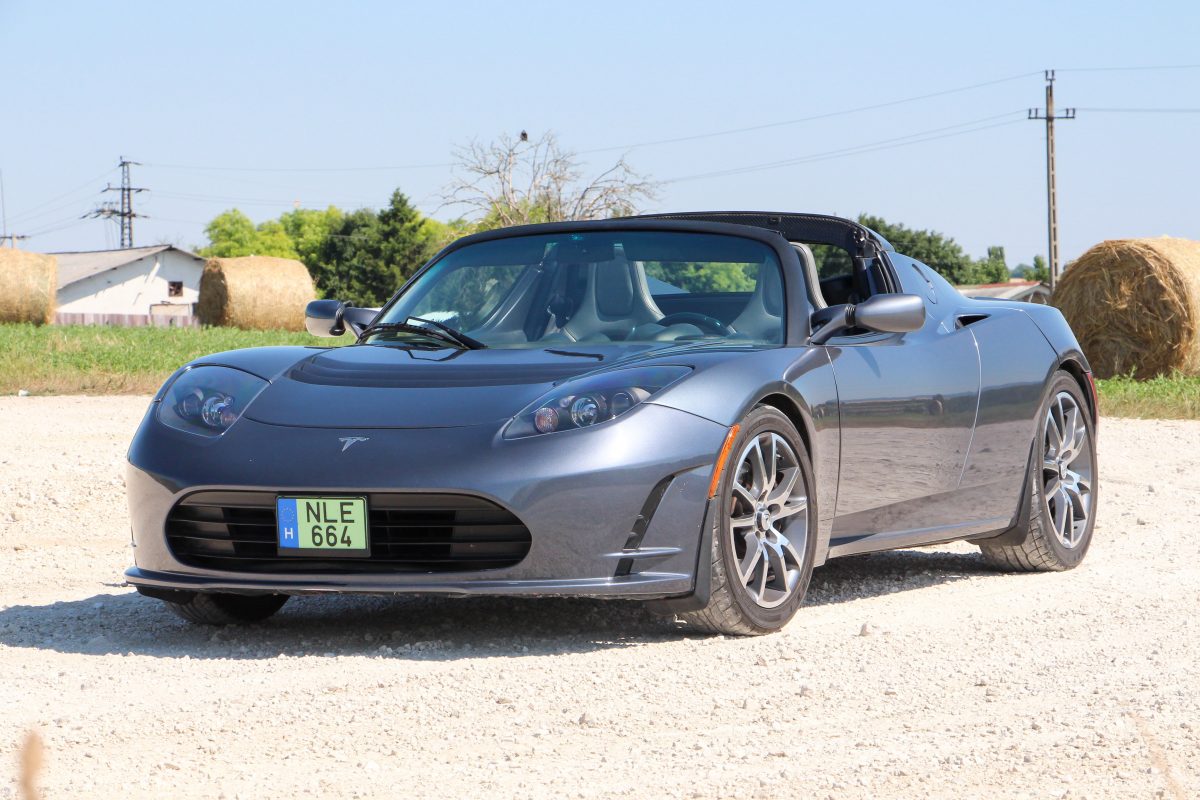 TESLA ROADSTER