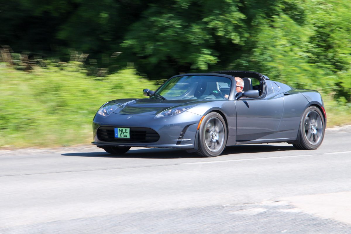 TESLA ROADSTER