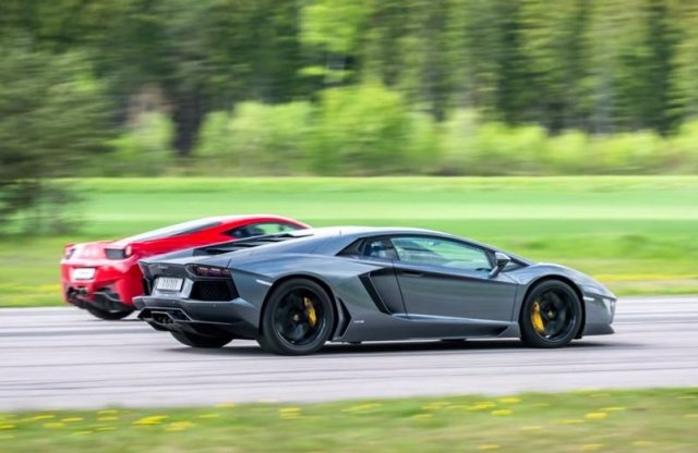 Ki lesz a nyerő? 458 Italia vagy Aventador?