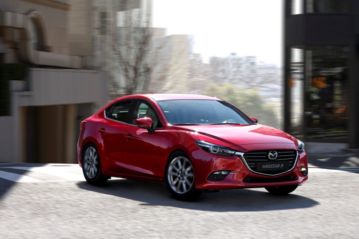MAZDA 3