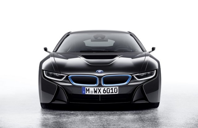 Tükör nélküli i8-at villantott a BMW