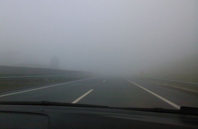 Látszani, és mást is engedni látni – ne vakíts a ködlámpáddal!