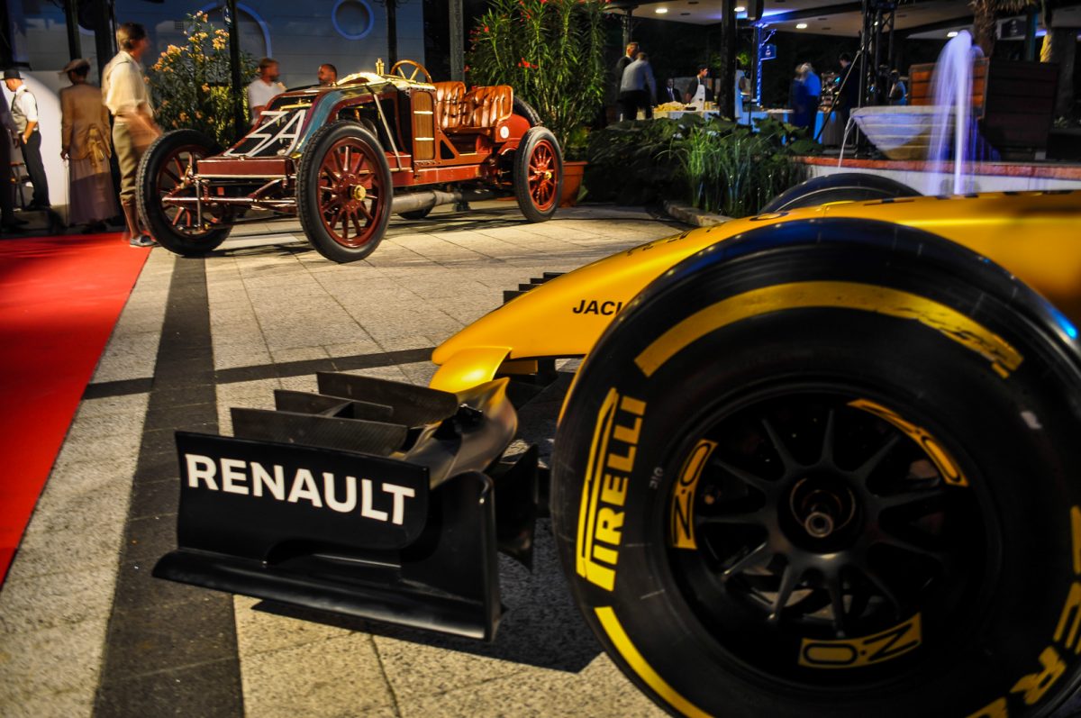 RENAULT