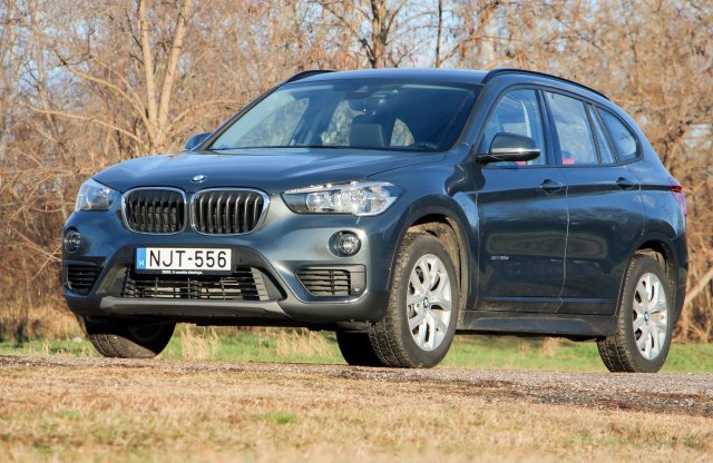 Előadóművész! BMW X1 teszt