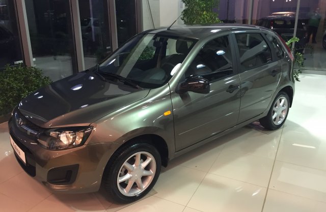 Száz Lada fogyott egy hónap alatt