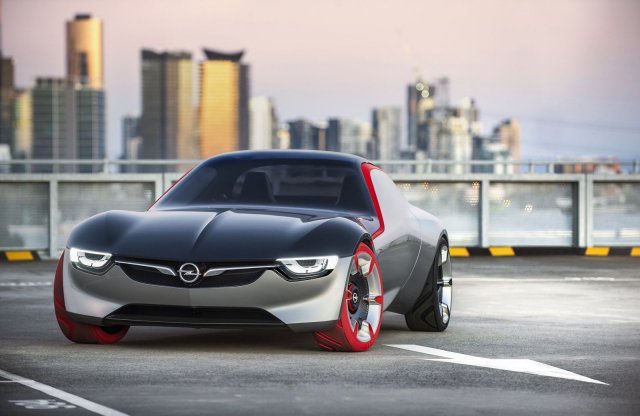 Gyári fotón az Opel GT Concept