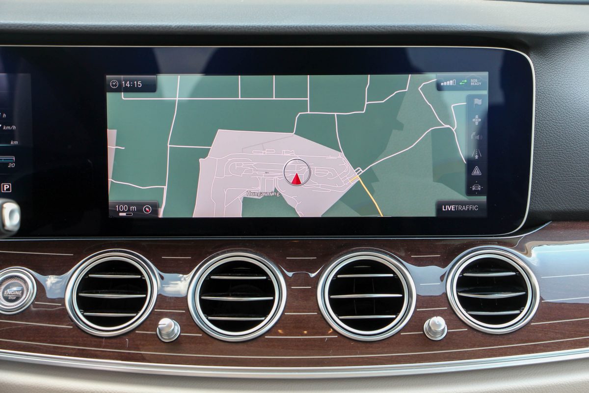 MERCEDES-BENZ E-OSZTÁLY